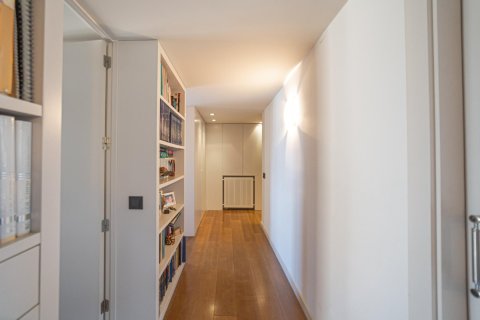 Купить квартиру в Барселона, Испания с 5 комнат, 205м², № 1451 - фото 11