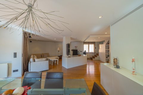 Купить квартиру в Барселона, Испания с 5 комнат, 205м², № 1451 - фото 12