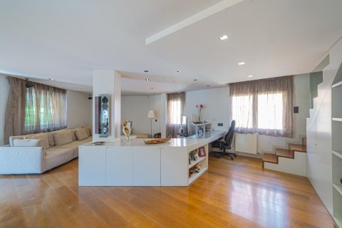 Купить квартиру в Барселона, Испания с 5 комнат, 205м², № 1451 - фото 21