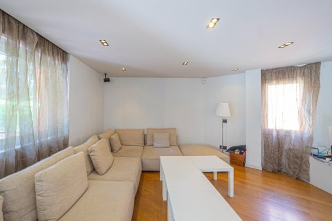 Купить квартиру в Барселона, Испания с 5 комнат, 205м², № 1451 - фото 13