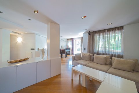 Купить квартиру в Барселона, Испания с 5 комнат, 205м², № 1451 - фото 14