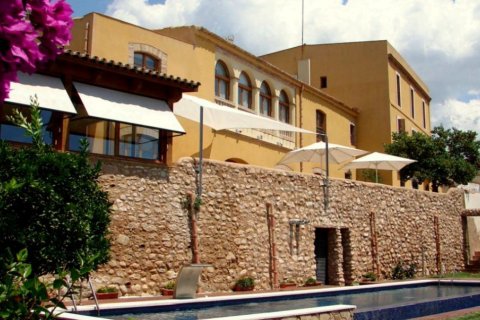 Купить коммерческую недвижимость в Сан-Пере-де-Рибес, Испания 1009м², № 1446 - фото 2