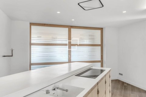 2 chambres penthouse à vendre à Barcelona, Catalonia, Spain № 3813 - photo 9