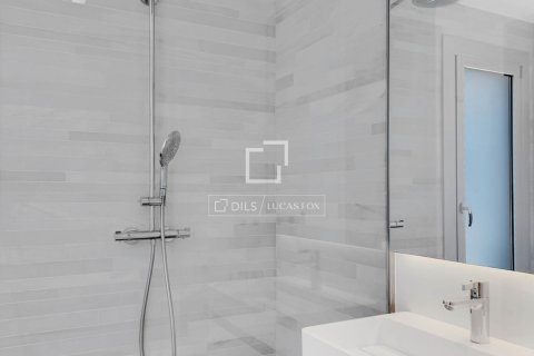 2 chambres penthouse à vendre à Barcelona, Catalonia, Spain № 3813 - photo 13