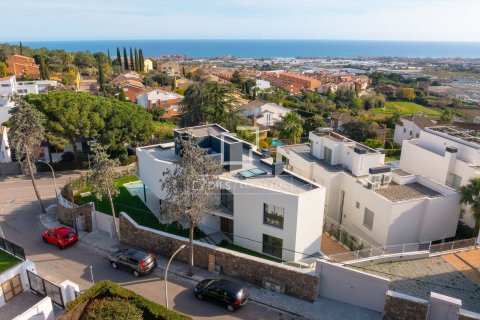4 chambres villa à vendre à Vilassar de Dalt, Barcelona, Catalonia, Spain № 3812 - photo 4