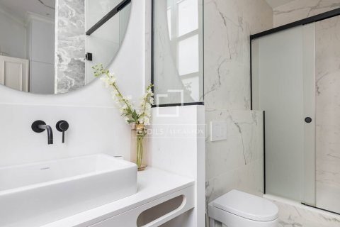 2 chambres apartment à vendre à Barcelona, Catalonia, Spain № 3811 - photo 27