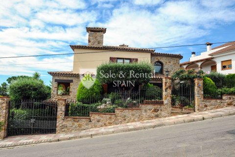 4 bedrooms house for sale in Blanes, Girona, Catalonia, Spain № 6756 - photo 2