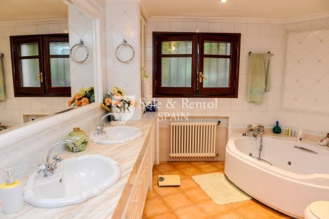 4 bedrooms house for sale in Blanes, Girona, Catalonia, Spain № 6756 - photo 29