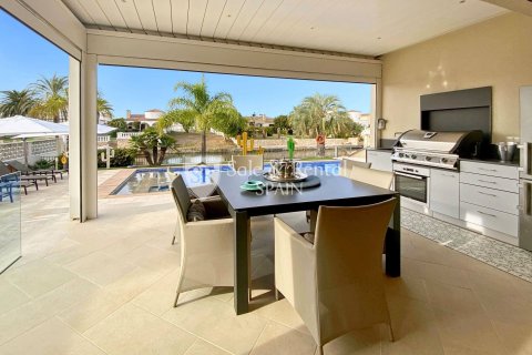 5 bedrooms house for sale in Empuriabrava, Girona, Catalonia, Spain № 6760 - photo 9