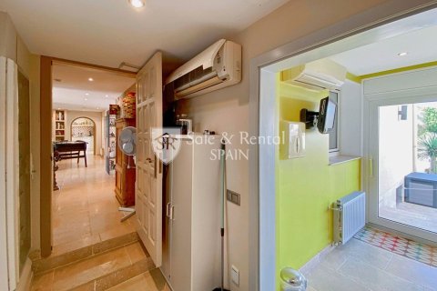 5 bedrooms house for sale in Empuriabrava, Girona, Catalonia, Spain № 6760 - photo 14