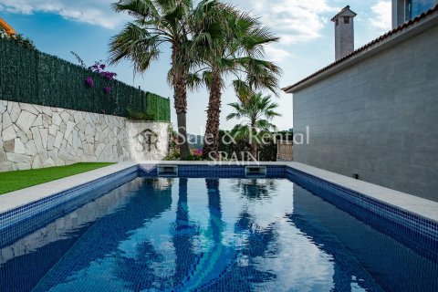 5 bedrooms house for sale in Lloret de Mar, Girona, Catalonia, Spain № 6757 - photo 3