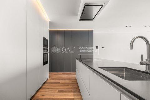 2 bedrooms apartment for rent in Principado De Andorra (Ninguna Poblacion Tiene C.P.), Lleida, Catalonia, Spain № 5258 - photo 7