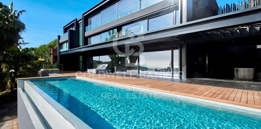 7 bedrooms villa for sale in Barcelona, Catalonia, Spain № 5256
