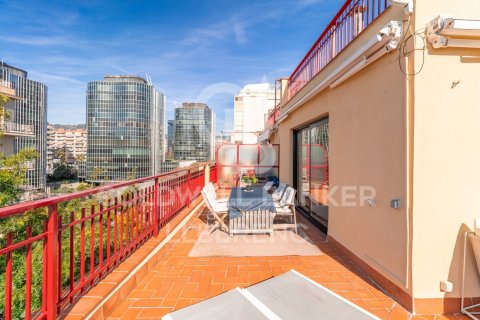 3 bedrooms apartment for sale in Barcelona, Catalonia, Spain № 5254 - photo 2