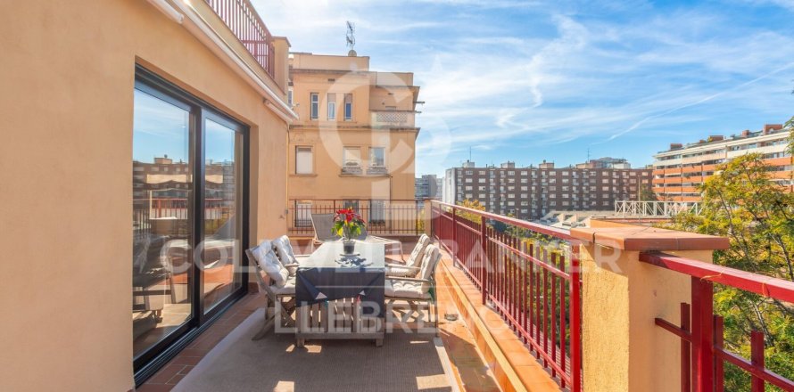 3 bedrooms apartment for sale in Barcelona, Catalonia, Spain № 5254