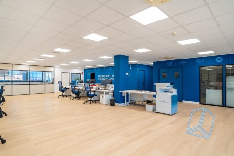 Купить офис в Сантс-Монтжуик, Барселона, Испания студия, 806м², № 2185 - фото 9