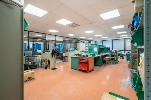 Купить офис в Сантс-Монтжуик, Барселона, Испания студия, 806м², № 2185 - фото 23