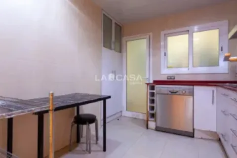 Купить квартиру в Кастельдефельс, Испания с 4 спальни, 109м², № 2189 - фото 22