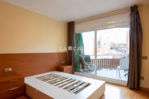 Купить квартиру в Кастельдефельс, Испания с 4 спальни, 109м², № 2189 - фото 8