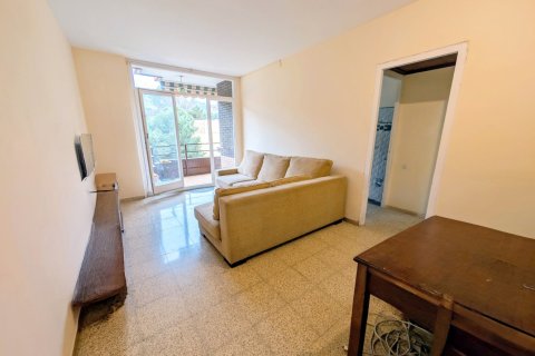 Купить квартиру в Сантс-Монтжуик, Барселона, Испания с 3 спальни, 71м², № 2190 - фото 2