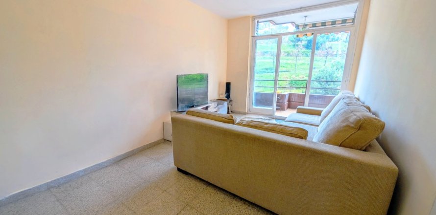 Квартира с 3 спальнями в Сантс-Монтжуике, Барселона, Каталония, Испания № 2190