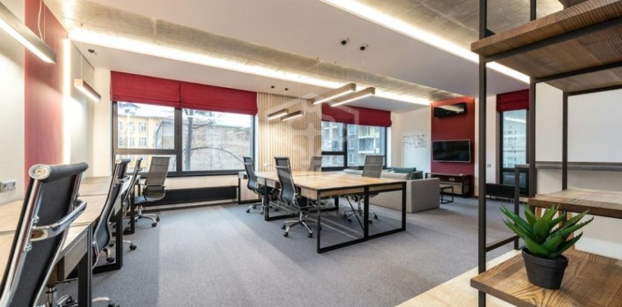 1035 sq.m. commercial property for sale in Barcelona, Catalonia, Spain № 5224