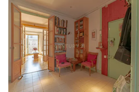 8 chambres apartment à vendre à Barcelona, Catalonia, Spain № 6879 - photo 4