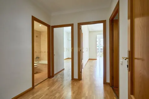 Apartamento de 5 dormitorios en venta en Barcelona, Cataluña, Spain № 6878 - foto 22