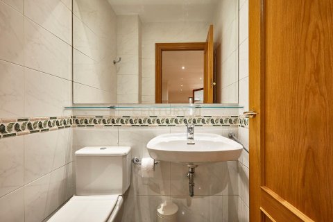 Apartamento de 5 dormitorios en venta en Barcelona, Cataluña, Spain № 6878 - foto 21
