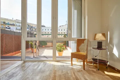 Apartamento de 5 dormitorios en venta en Barcelona, Cataluña, Spain № 6878 - foto 3