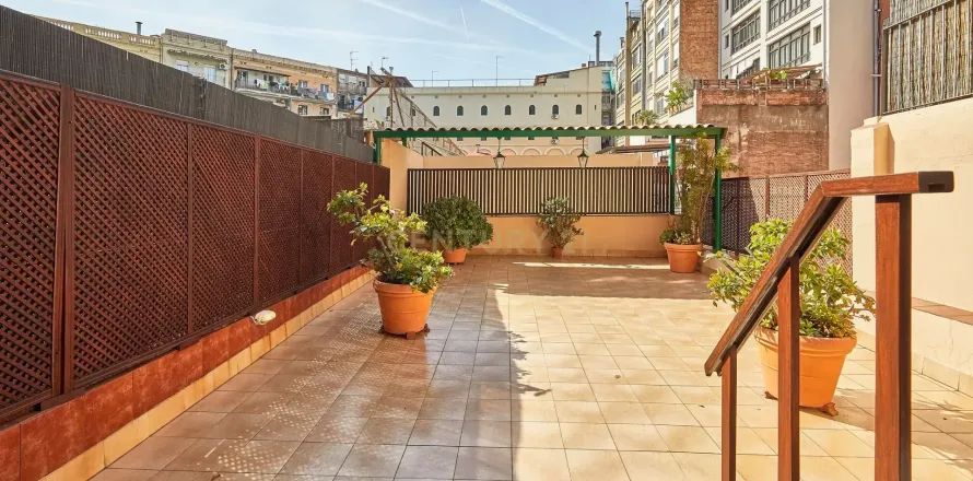 Apartamento de 5 dormitorios en venta en Barcelona, Cataluña, Spain № 6878