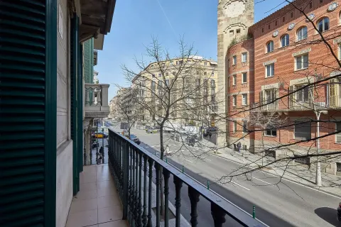 Apartamento de 5 dormitorios en venta en Barcelona, Cataluña, Spain № 6878 - foto 6