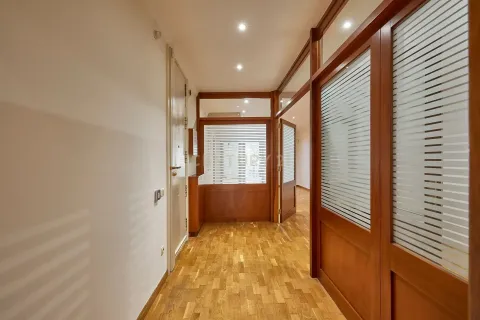 Apartamento de 5 dormitorios en venta en Barcelona, Cataluña, Spain № 6878 - foto 15