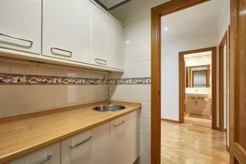 Apartamento de 5 dormitorios en venta en Barcelona, Cataluña, Spain № 6878 - foto 25