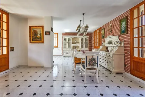 Сasa de 6 dormitorios en venta en Sant Fost de Campsentelles, Barcelona, Cataluña, Spain № 6873 - foto 24