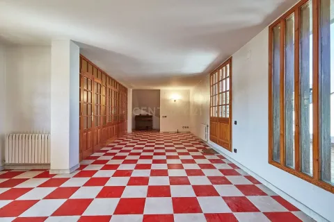 Сasa de 6 dormitorios en venta en Sant Fost de Campsentelles, Barcelona, Cataluña, Spain № 6873 - foto 23