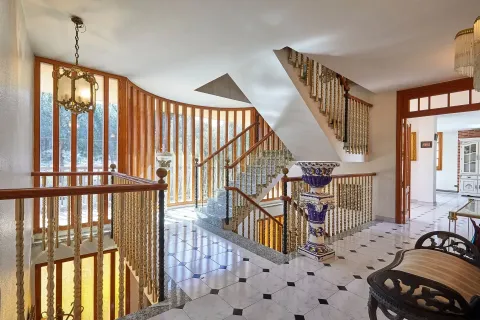 Сasa de 6 dormitorios en venta en Sant Fost de Campsentelles, Barcelona, Cataluña, Spain № 6873 - foto 4