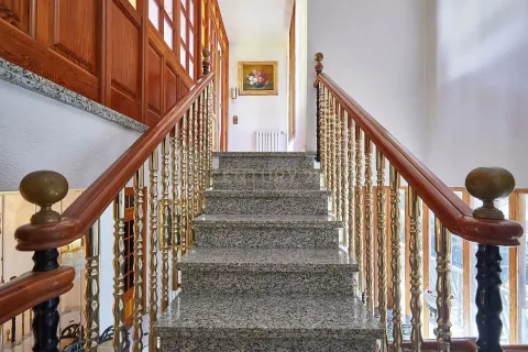 Сasa de 6 dormitorios en venta en Sant Fost de Campsentelles, Barcelona, Cataluña, Spain № 6873 - foto 8