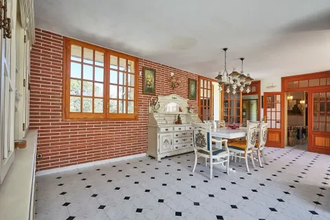 Сasa de 6 dormitorios en venta en Sant Fost de Campsentelles, Barcelona, Cataluña, Spain № 6873 - foto 25