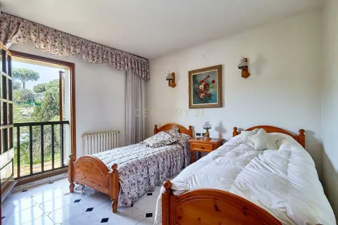 Сasa de 6 dormitorios en venta en Sant Fost de Campsentelles, Barcelona, Cataluña, Spain № 6873 - foto 18