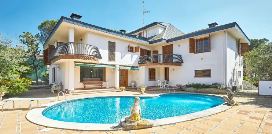 Сasa de 6 dormitorios en venta en Sant Fost de Campsentelles, Barcelona, Cataluña, Spain № 6873