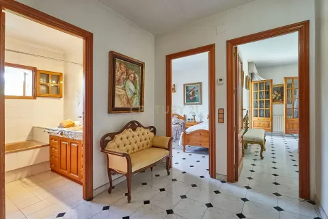 Сasa de 6 dormitorios en venta en Sant Fost de Campsentelles, Barcelona, Cataluña, Spain № 6873 - foto 14