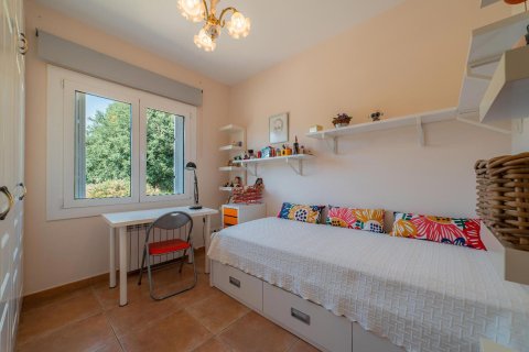 Купить дом в Аренис де Мунт, Испания с 5 комнат, № 1463 - фото 11