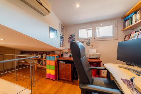 Купить дом в Аренис де Мунт, Испания с 5 комнат, № 1463 - фото 20