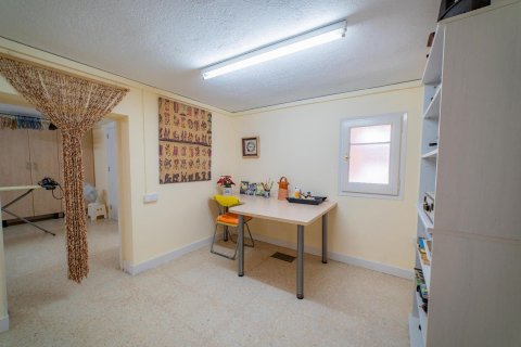 Купить дом в Аренис де Мунт, Испания с 5 комнат, № 1463 - фото 18