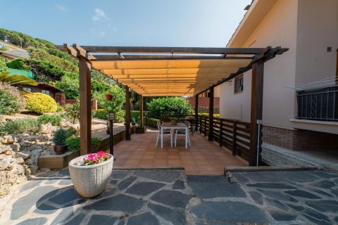 Купить дом в Аренис де Мунт, Испания с 5 комнат, № 1463 - фото 22