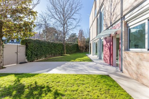 Купить дом в Сан-Кугат-дель-Вальес, Испания с 7 комнат, № 1460 - фото 17