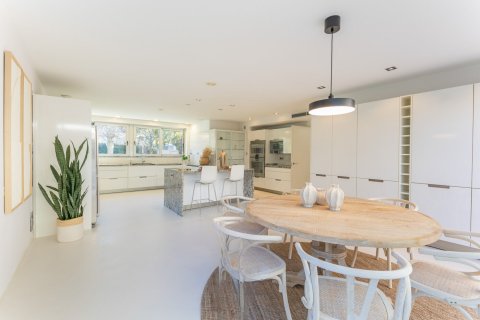 Купить дом в Сан-Кугат-дель-Вальес, Испания с 7 комнат, № 1460 - фото 12