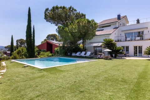 Купить дом в Сан-Кугат-дель-Вальес, Испания с 8 комнат, 1900м², № 1461 - фото 4