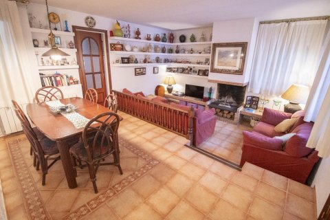 Купить дом в Кома-Руга, Испания с 6 комнат, № 1462 - фото 11